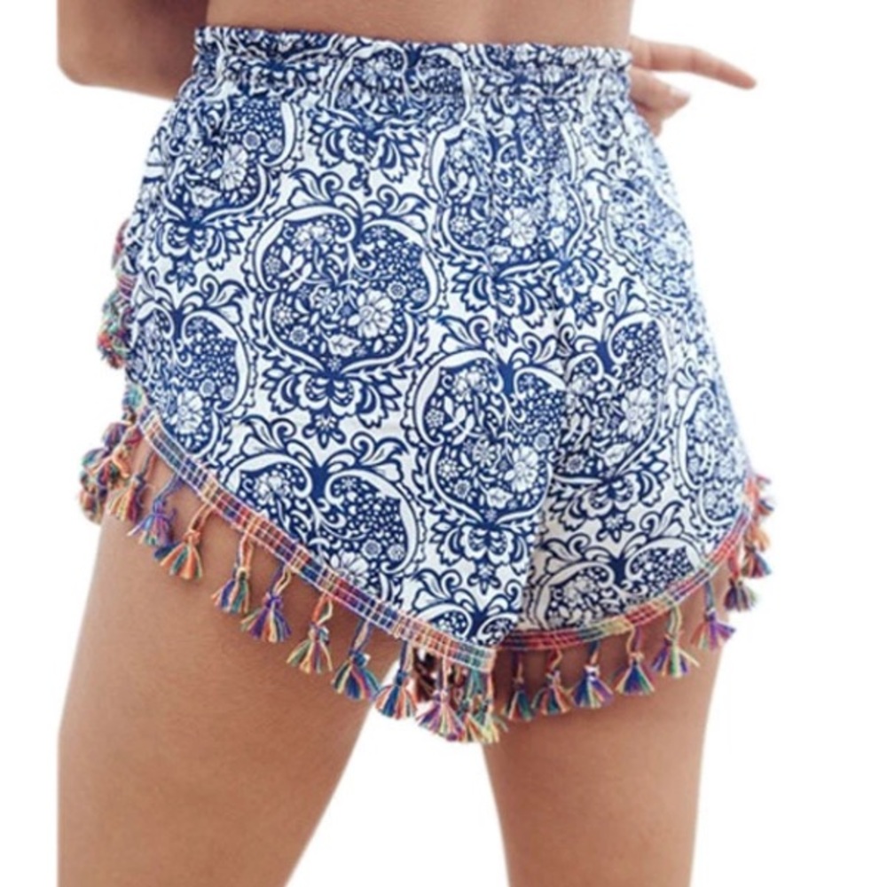 NWOT Beach Tassel Shorts